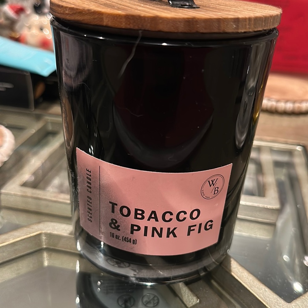 Brand new W/B Tobacco & pink fig candle